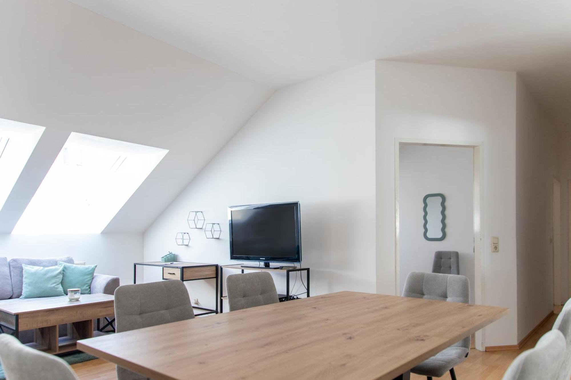 Schoene Wohnung Mit Parkplatz Im Zentrum Von Linz Dış mekan fotoğraf